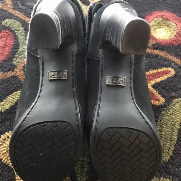 Ugg Suede Sherpa Cuff Ankle Boot Size/8 //SOLD// - Picture 6 of 7